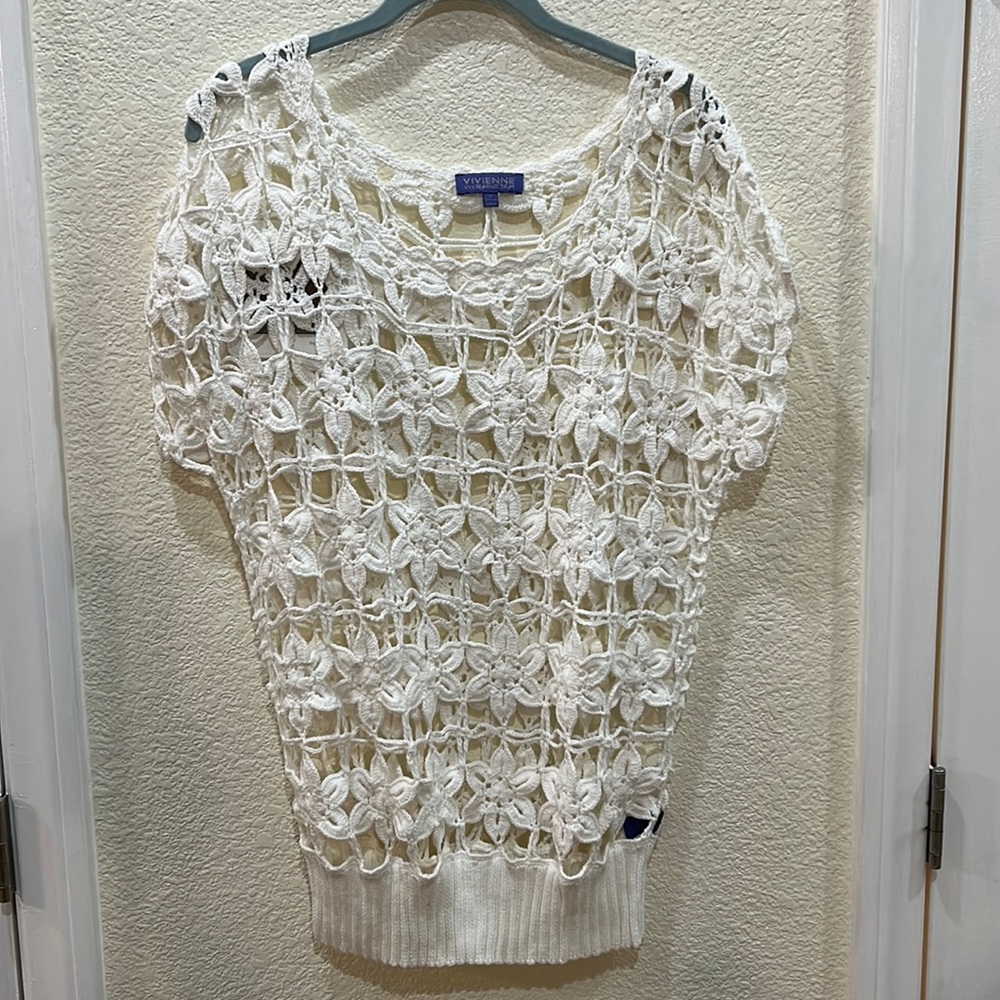 Vivienne Tan White Open Floral Weave Sweater